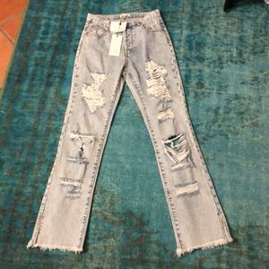Super distressed jeans